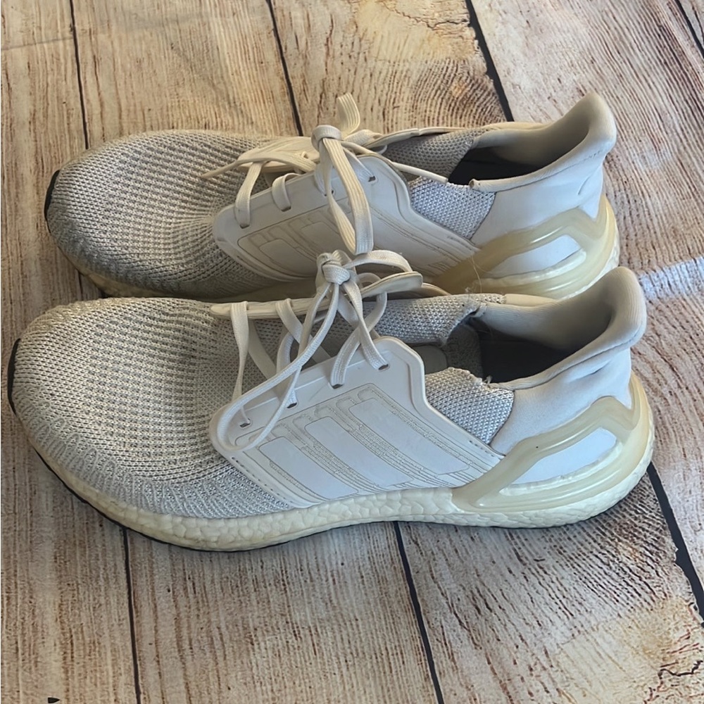 Adidas women white ultraboost size 8